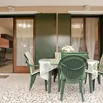 Smeraldo Family 18 Apartment
