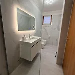 Apartment Smeraldo Family 18 *